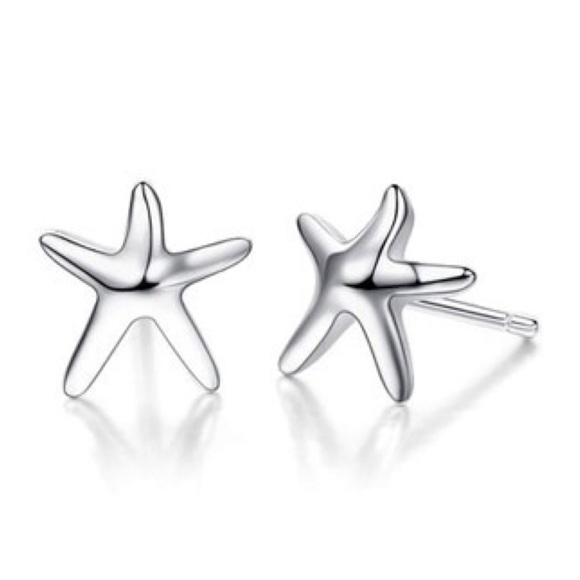Boutique Jewelry - Dainty Silver Starfish Post Earrings